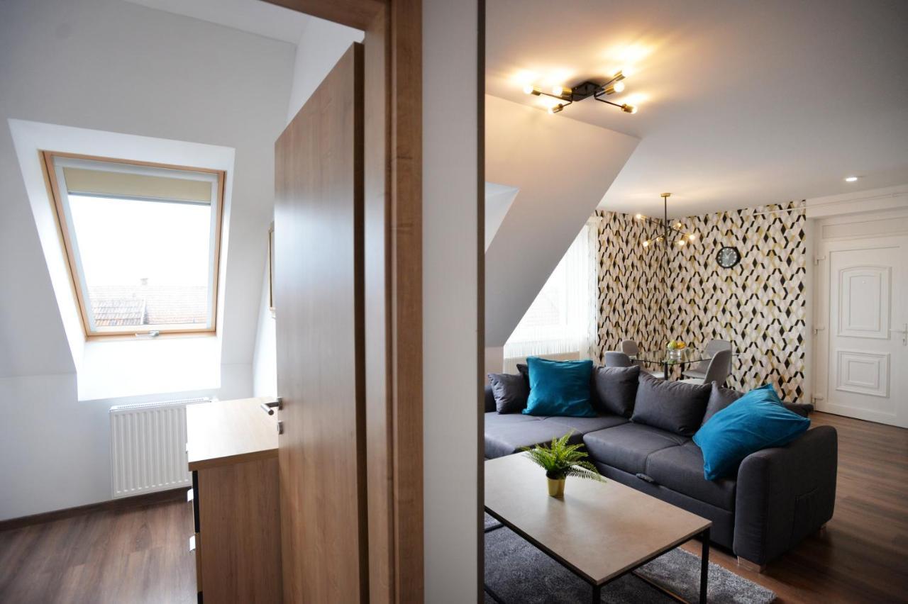 One Luxury Suites Eger Luaran gambar