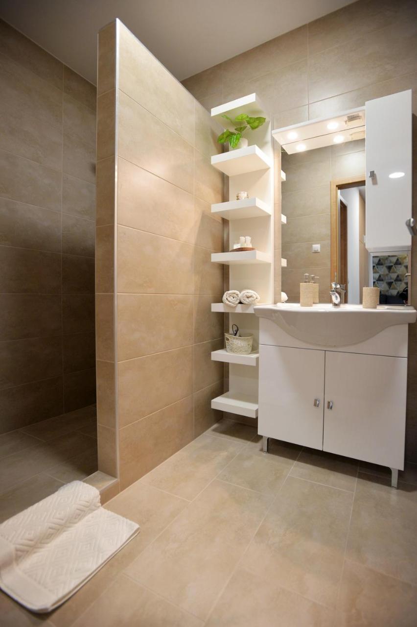 One Luxury Suites Eger Luaran gambar