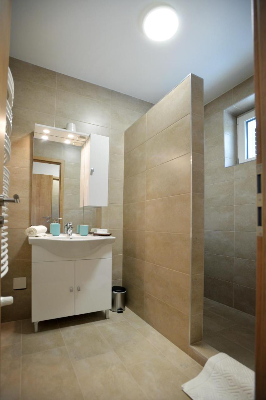 One Luxury Suites Eger Luaran gambar